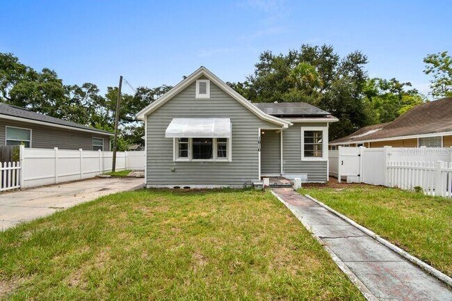 Building Photo - 1616 13th St S Rental