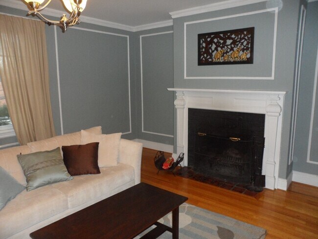 Photo - 10 Lanark Rd Unit 4