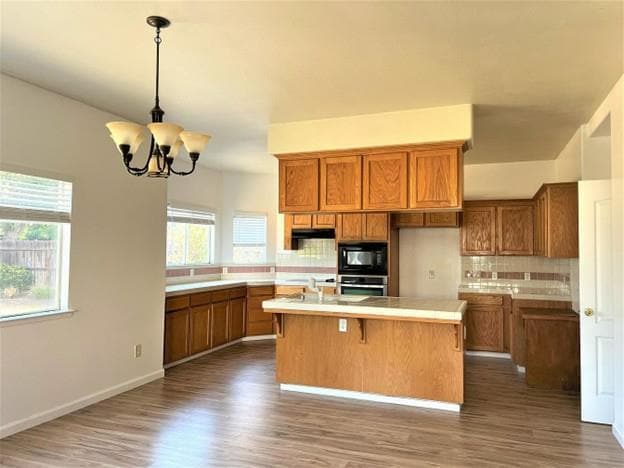 2954 E Pryor Dr