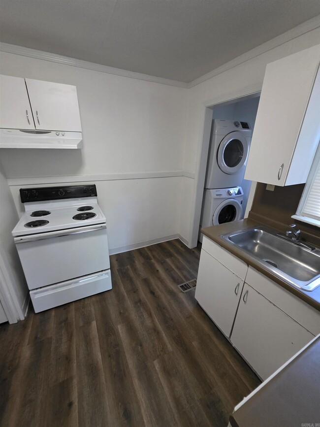 Photo - 402 S Valentine St