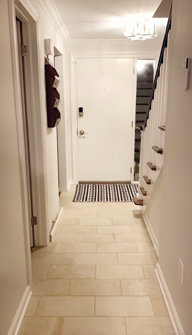 Photo - 10 Mead St Unit APT 6