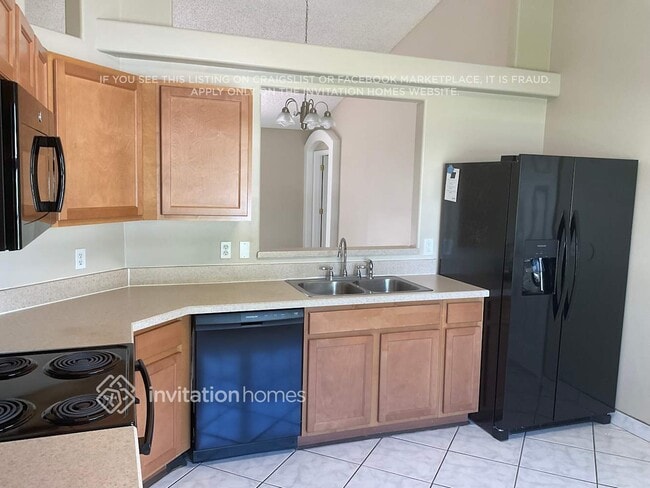 Photo - 1783 Tradewinds Ave SE