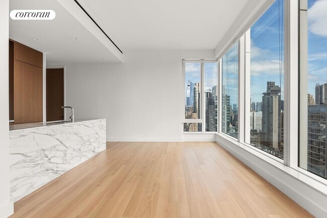 Photo - 15 E 30th St