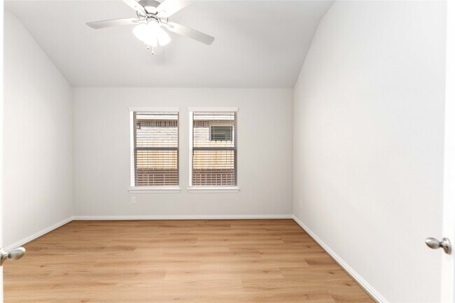 Photo - 24543 Greeley Lake Dr