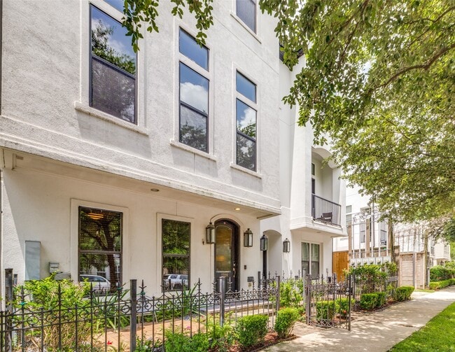 Photo - 1709 Ashland St