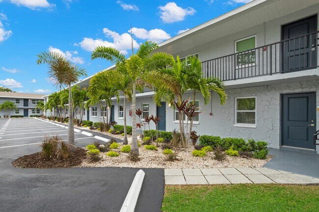Clean Florida Landscaping