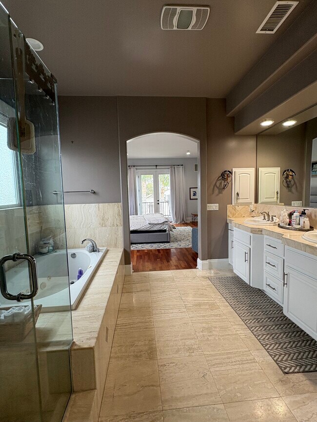 Photo - 1015 Florida St