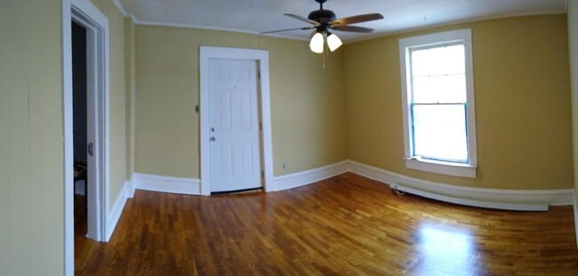 Photo - 306 W Maple St Unit 3