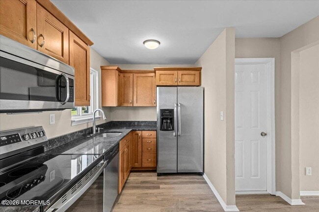 Photo - 8 Primrose Ln