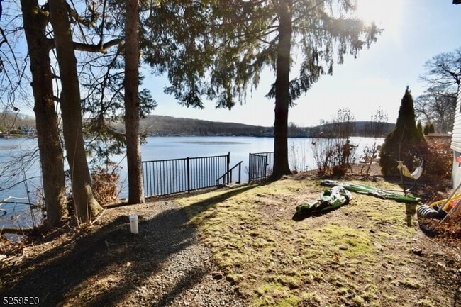 60 W Shawnee Trail