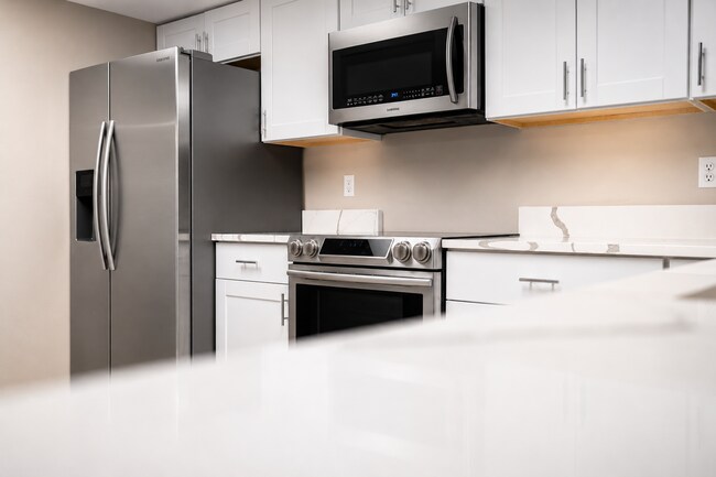 Photo - Elegance and Beachfront Living Unit 1904