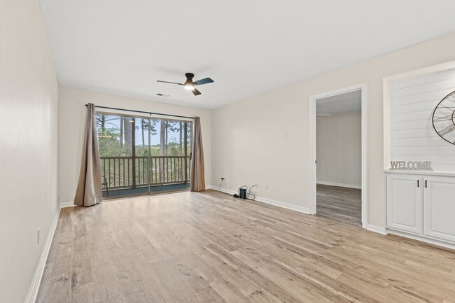 Photo - 412 Pinehurst Ln Unit 15-F