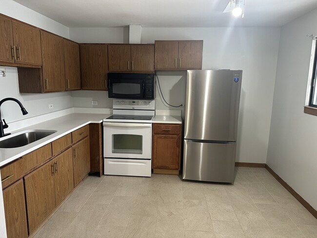 440 E Jefferson St Unit 4