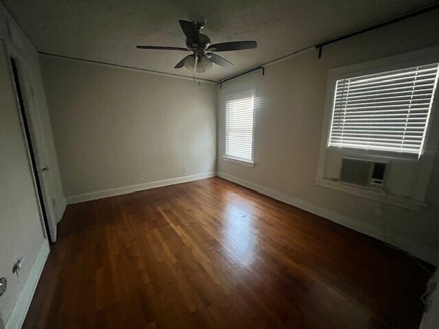 Photo - 1817 Colquitt St Unit garage