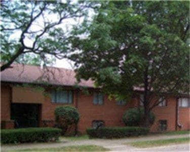 Photo - 841 Greenfield Dr