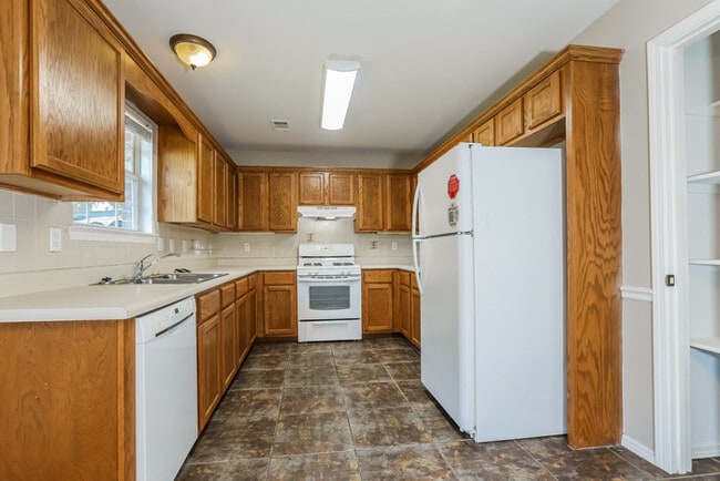 Photo - 1826 Auburn Hills Dr
