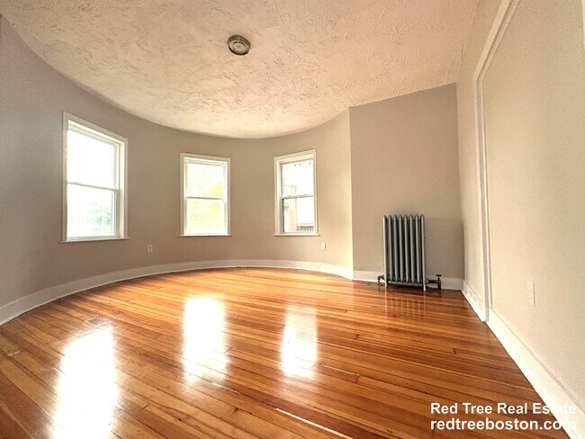 Building Photo - 15 Harold Park Unit 1