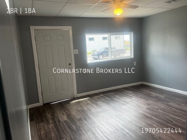 Building Photo - 213 E Edmunds St