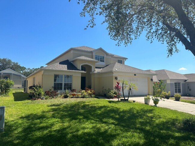 Photo - 5 Bedroom 3 Bathroom and private pool Home For Rent in Davenport