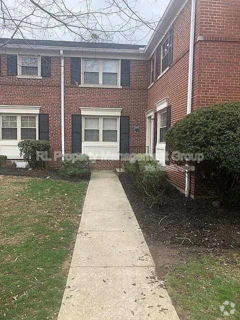 Building Photo - 1775 Northwest Ct Unit K Rental