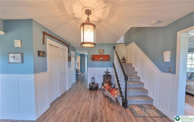 Photo - 10 Stone Ave