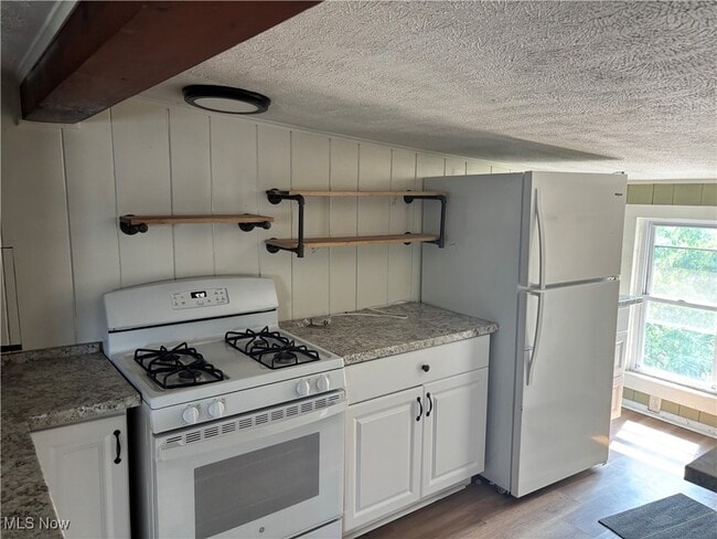 Building Photo - 2196 Atkins Ave Unit 3 Rental