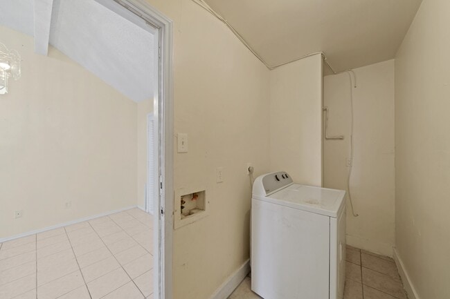 Photo - 6319 Southwood Ct N