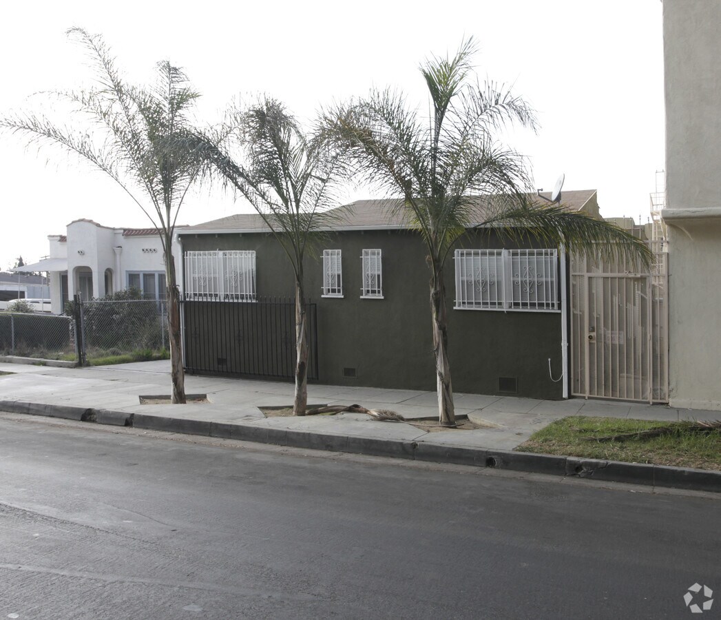 Photo - 719-721 1/2 N Madison Ave