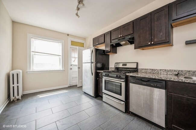 Photo - 4817 N Springfield Ave Unidad 1E