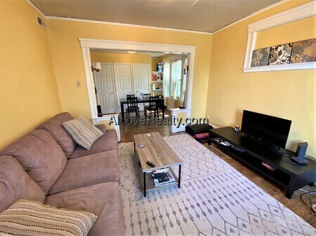 Photo - 223 Summer St Unidad 3R