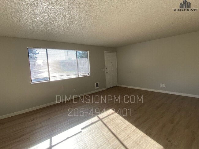 Photo - Olympia Townhouses 325 Pattison