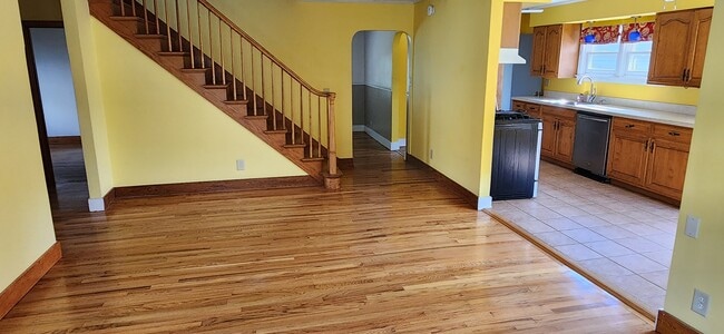 Photo - 9 Lapointe St