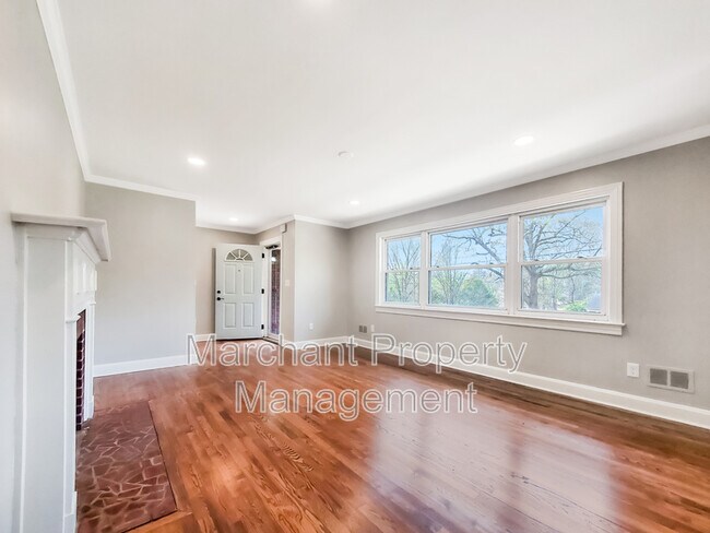 Photo - 103 Robin Hood Rd