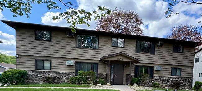 Building Photo - 505 Kerry Dr Unit 202