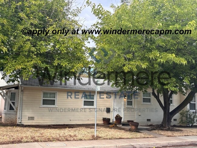 Building Photo - Charming studio home in North Oak Park