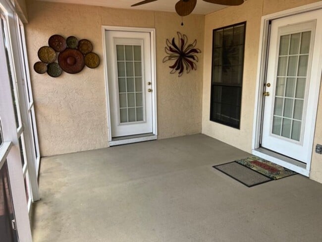 Building Photo - REDUCED North Shore 3B/2Bth