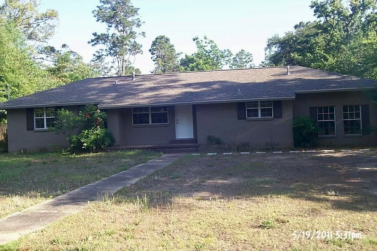 Photo - 190 Adams Dr