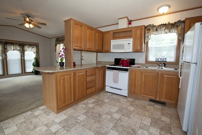 Photo - Queen Anne Courts