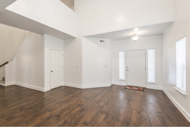 Photo - 646 E 1590 S