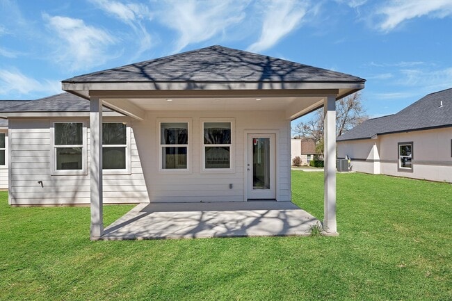 Photo - 939 Lake View Dr