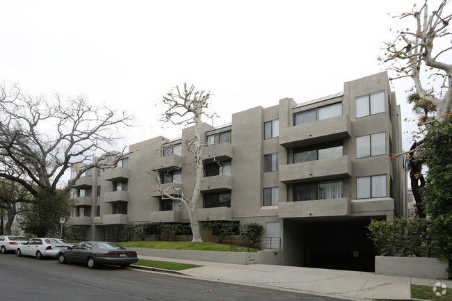 Building Photo - 1400 Kelton Ave Rental