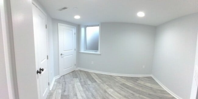 Photo - Incredible, modern apartment