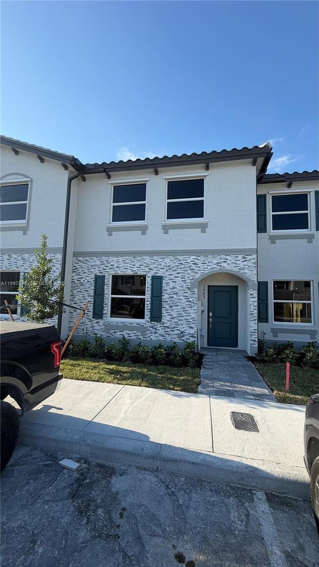 Building Photo - 1087 NW 2nd Ter