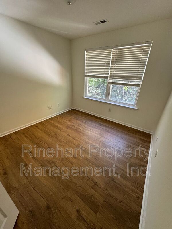 Photo - 742 Shellstone Pl