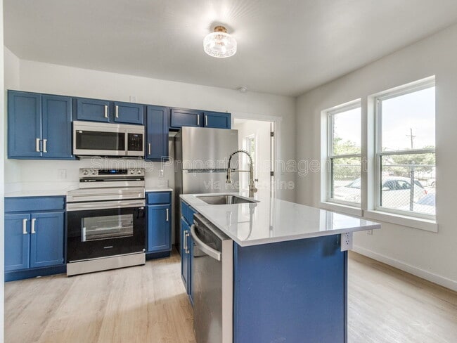 Photo - 814 W Hill St Unit 2