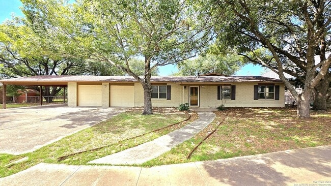 Photo - 7609 Linkside St