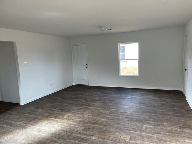 Photo - 346 Rd 5138