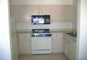 Kitchen - 1010 Holliday Hills Dr Unidad 2