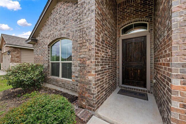 Photo - 108 Igneous Ln