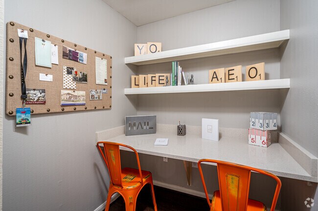 1BR, 1BA - 802SF